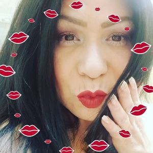 Meet your Posher, Lina